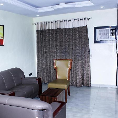 Six Diamond Hotel Ikeja Exterior foto