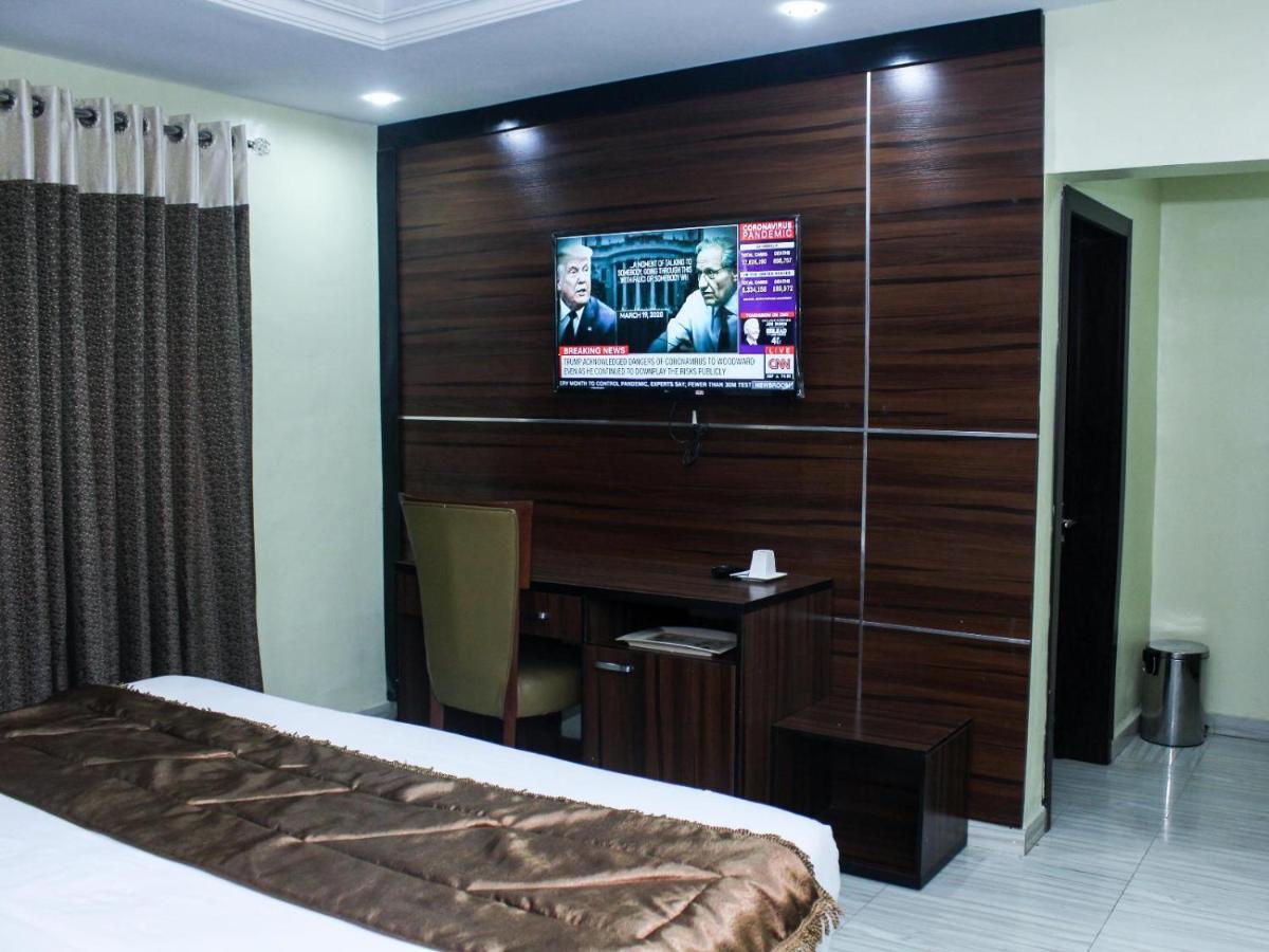 Six Diamond Hotel Ikeja Exterior foto