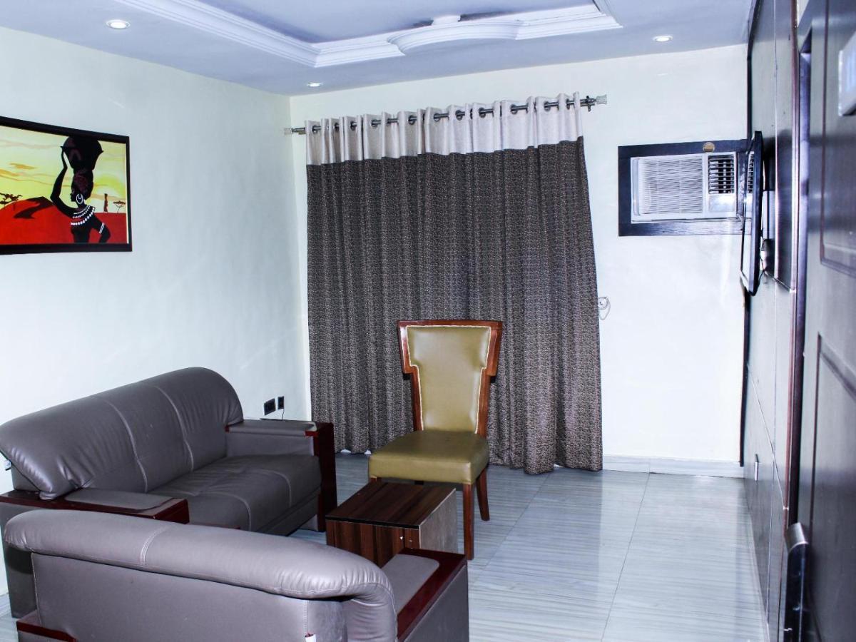 Six Diamond Hotel Ikeja Exterior foto