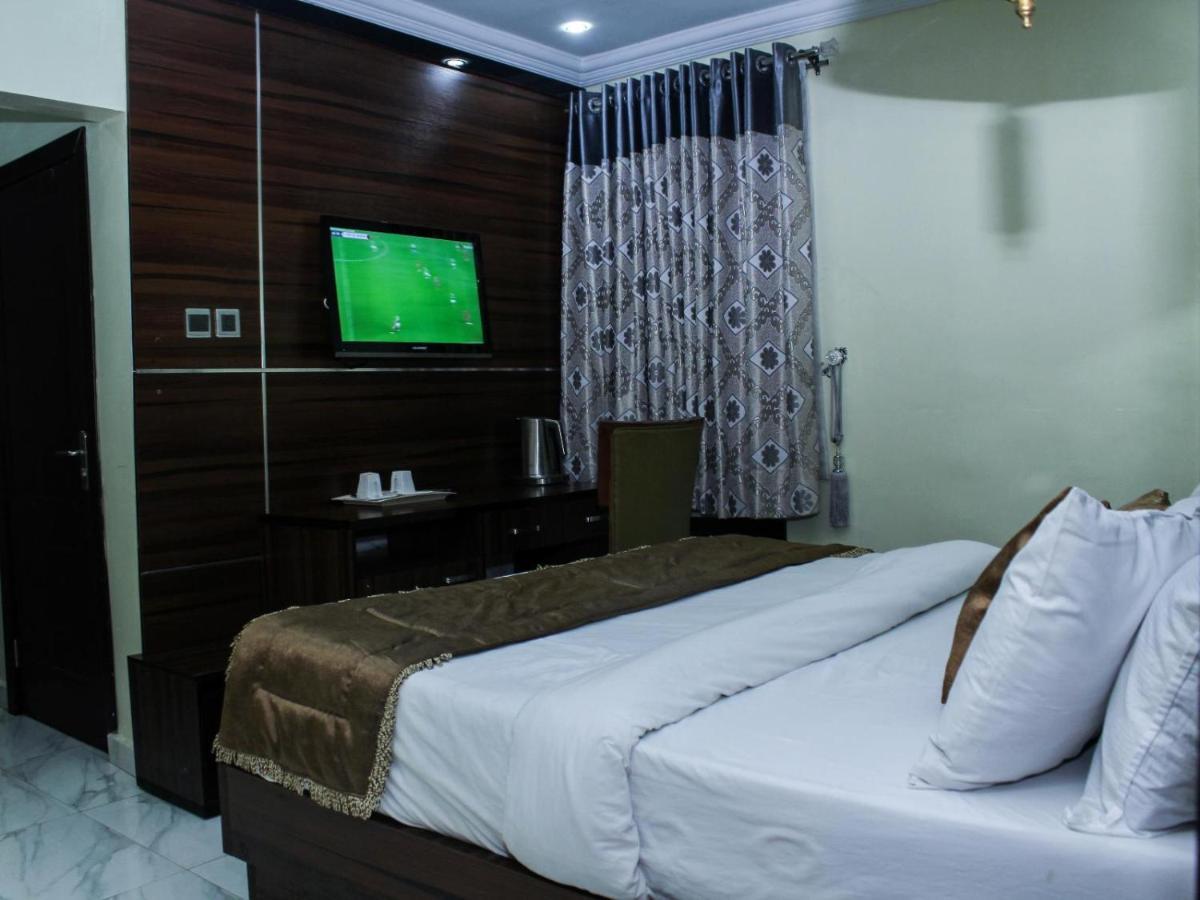 Six Diamond Hotel Ikeja Exterior foto