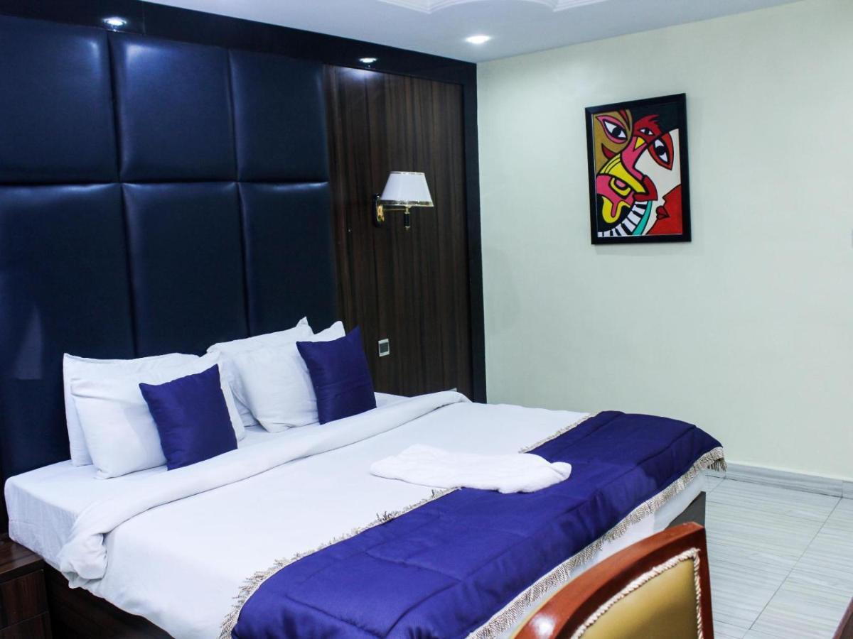 Six Diamond Hotel Ikeja Exterior foto